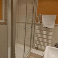 バスタブはないですが、気持ちの良いシャワーブースでした。