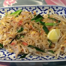 大好物のパッタイは美味しかったです