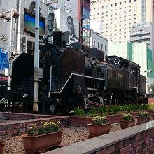 新橋のある意味ランドマークです。