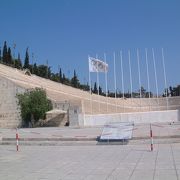 ギリシャで豪華客船クルーズ　　(5)　第一回近代オリンピック競技場を見学