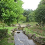 夏は小さな子供の水遊びによい