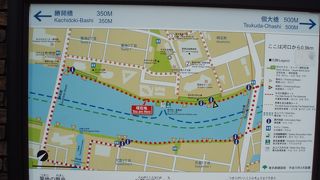 聖路加ガーデンタワーの隅田川テラス沿いにあります～