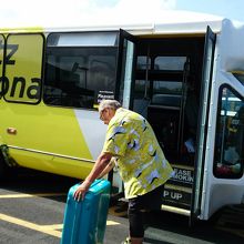 運転手さんが荷物の積み下ろしをしていただけます