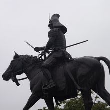 戸田氏鉄公騎馬像を撮影