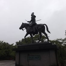 戸田氏鉄公騎馬像を撮影