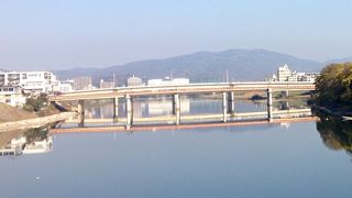 天皇が立ち寄るため