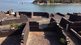 島の歴史とアート