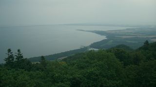 サロマ湖、オホーツク海が一望できる開放的な展望台です！　　　　　　