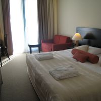 シックで落ち着いた雰囲気の室内