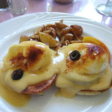 クラシックエッグベネディクト　＄17