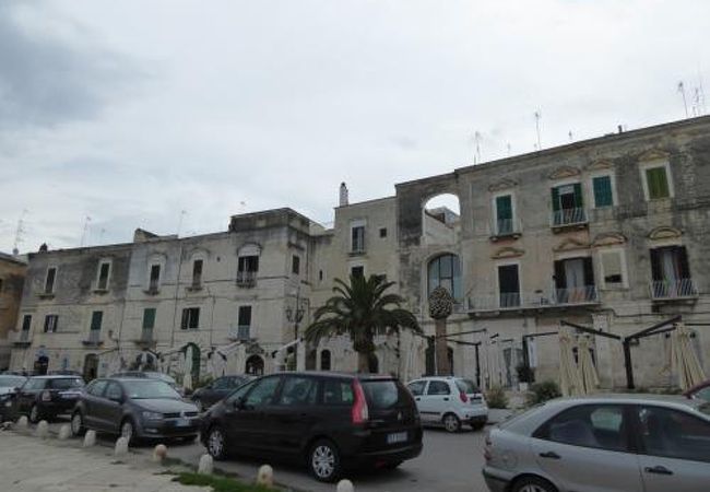 プロムナードに立つパラッツォ♪