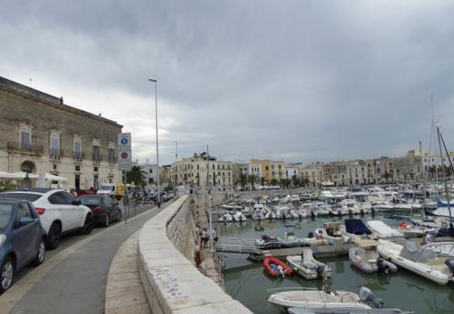 トラーニの黄金時代を伝えるパラッツォ♪