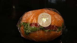 イートインコーナーがありました。