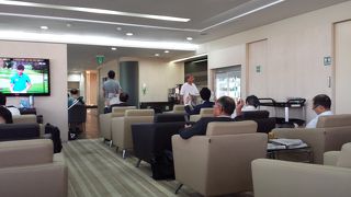 出国審査前にあるのが不便