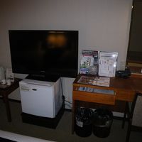 テレビ台は冷蔵庫です。使用に差し支えありません！