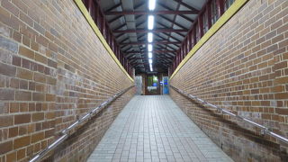 スロープの多いやさしい駅