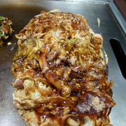 人気お好み焼き店の支店です