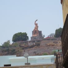 グアナファト大学近辺から見たピピラ像です。