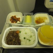 激マズだった機内食（ビーフシチュー）