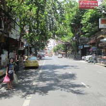 チャルンクルン通り