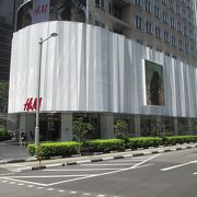 H&M (オーチャードビルディング店)