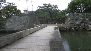夏の徳島城址は似合いません、春に再訪したいです。