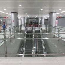 スワプンナーム空港駅