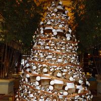 ロビーのコンラッドベアツリー