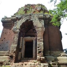 丘の上にある寺院