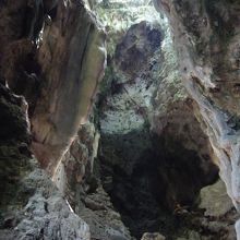 同じくキリング・ケイブ