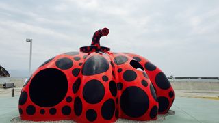 素朴と美術の融合