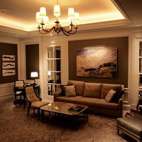 カールトン・クラブ・スイートのリビング。