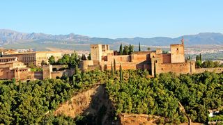 アルハンブラを眺める穴場的存在…サン・ニコラス教会