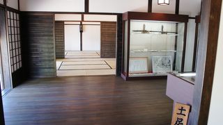 女性客の「出女」を詮議