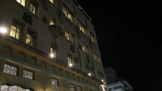 敷居が高そうな洋館ですが、アラカルトで気軽に注文できます。