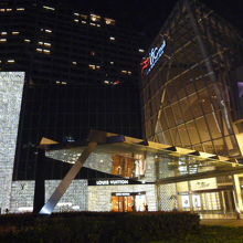 お客は殆どいません。