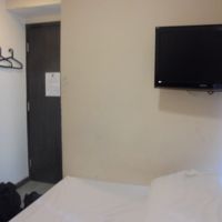 狭いのは承知の上