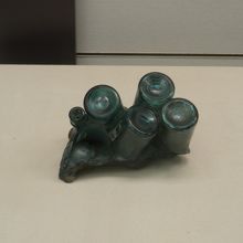 半分溶けてしまったビン