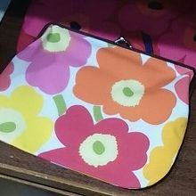 まりめっこのポーチも販売されています