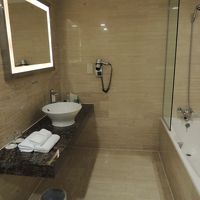 丸い洗面ボウルなので水はね要注意、水着を洗うのに大変でした