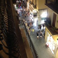 ベランダから見るウンベルト通り。