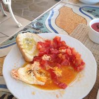 卵料理。新鮮なトマトで美味しかった。