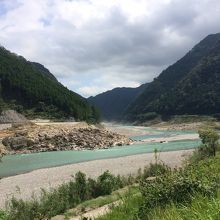 世界遺産熊野川の様子。