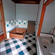 ハイカラな風呂