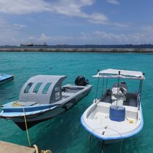 桟橋付近で既にこの青さ！