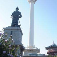 李舜臣将軍銅像