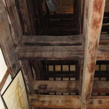 玄関上の吹き抜け