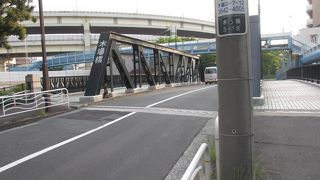 大島川東支川に架かる橋です