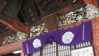 １７００年代の本堂、縁結び