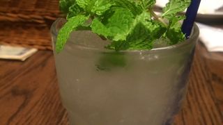 駅に近くてオシャレな店